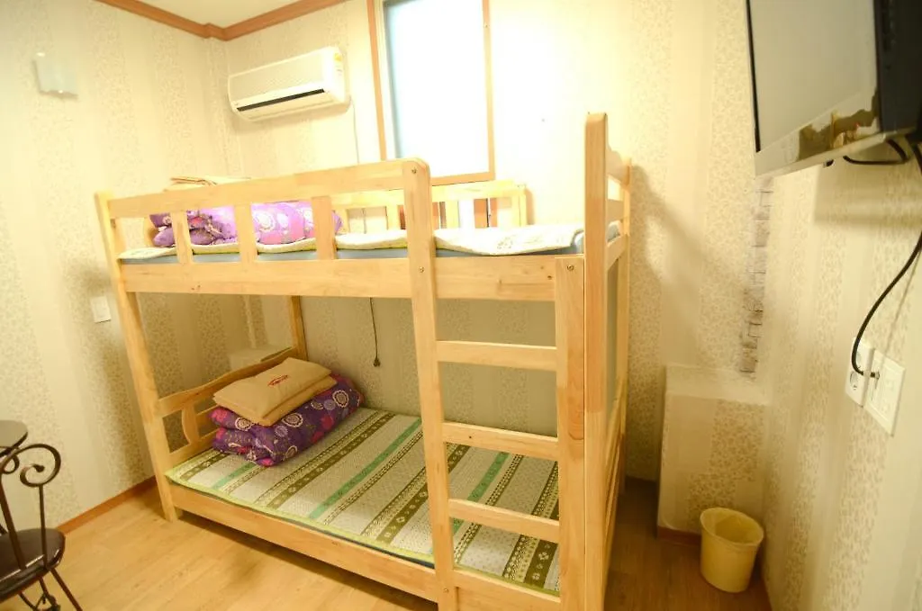 Konukevi Myeongdong Town Guesthouse Seul