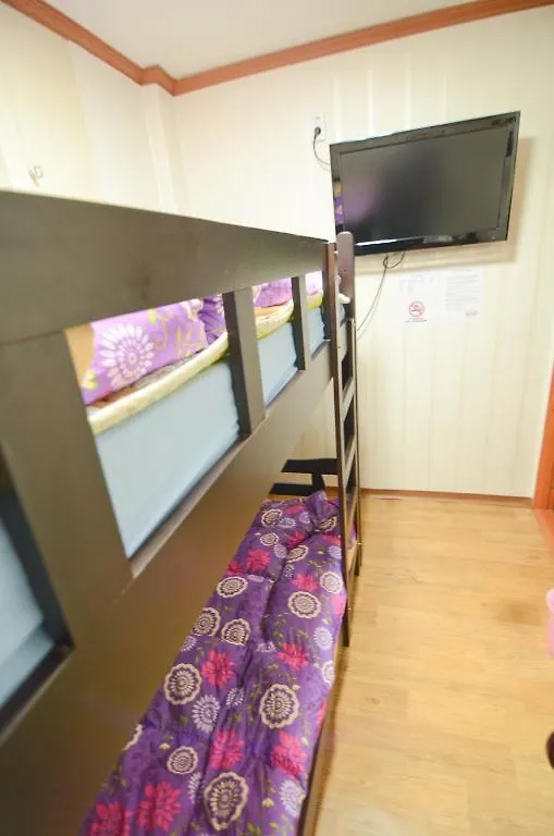 Myeongdong Town Guesthouse Seul 2*,  Güney Kore